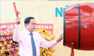 Chủ tịch Quốc hội Trần Thanh Mẫn: Đầu tư cho giáo dục là đầu tư cho phát triển