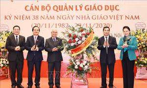Gặp mặt đại biểu Quốc hội là nhà giáo, cán bộ quản lý giáo dục