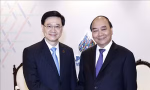 Chủ tịch nước tiếp xúc song phương bên lề Tuần lễ Cấp cao APEC 2022