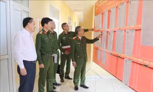 Bảo đảm quyền bầu cử cho người bị tạm giữ, tạm giam