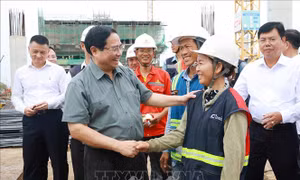 Thủ tướng kiểm tra các dự án trọng điểm phục vụ APEC tại Đặc khu Phú Quốc