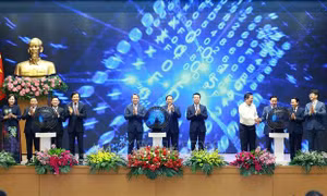 Thủ tướng Phạm Minh Chính: Cổng Pháp luật quốc gia phải thực sự là công cụ hữu ích của người người, nhà nhà