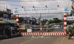 Bến phà Vàm Cống chính thức tạm dừng hoạt động sau gần 1 thế kỷ