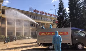 Chung sức đẩy lùi COVID-19