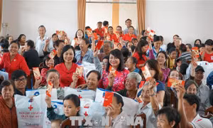 Doanh nghiệp TP Hồ Chí Minh chăm lo Tết cho hàng ngàn gia đình khó khăn