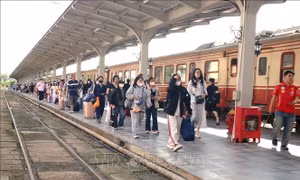 Hải Phòng đón lượng lớn du khách trong ngày đầu nghỉ lễ 30/4