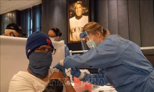 EU mở cửa cho du khách Mỹ đã tiêm vaccine COVID-19