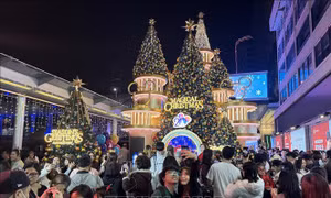 Hong Kong (Trung Quốc) nhộn nhịp trong dịp lễ Giáng sinh
