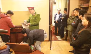 Vụ cưỡng đoạt tài sản tại chợ Long Biên: Ngày 11/7, xét xử Hưng 'kính' cùng đồng bọn