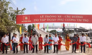 Niềm vui đầu năm mới với người dân vùng sâu Vĩnh Thuận