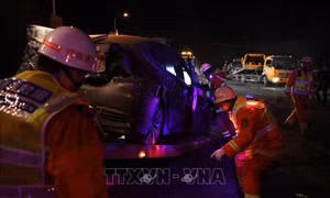 Đâm xe liên hoàn thảm khốc, ít nhất 14 người tử vong