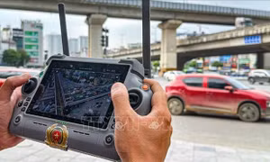UAV hỗ trợ phát hiện vi phạm, xử lý điểm nghẽn giao thông tại Hà Nội