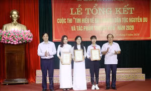 Trao thưởng 56 bài thi xuất sắc tìm hiểu về Đại thi hào dân tộc Nguyễn Du và Truyện Kiều