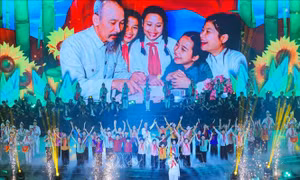 Chương trình Nghệ thuật đặc biệt chào mừng Đại hội Thi đua yêu nước lần thứ XI