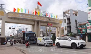 Kiến nghị sớm đầu tư hầm chui, giải quyết ùn tắc ở khu vực ngã tư Long Kim