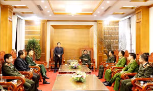 Lạng Sơn: Lãnh đạo tỉnh thăm, kiểm tra công tác trực Tết tại các đơn vị lực lượng vũ trang