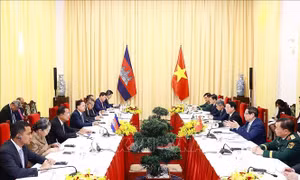 Thủ tướng Phạm Minh Chính hội kiến Chủ tịch Đảng Nhân dân Campuchia, Chủ tịch Thượng viện Campuchia Hun Sen