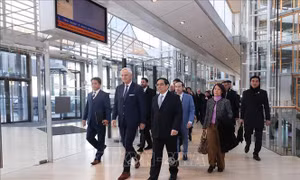 Thủ tướng Phạm Minh Chính thăm, làm việc với Ngân hàng Đầu tư châu Âu