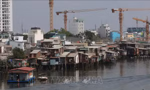 Phát triển đô thị Tp. Hồ Chí Minh - Bài 1: Vẫn khó di dời nhà ven kênh rạch