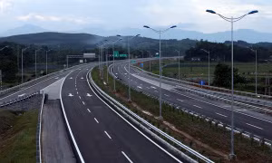 Đề nghị làm cao tốc kết nối cao tốc Nội Bài - Lào Cai với cửa khẩu Thanh Thủy
