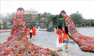 Nhiều địa phương nô nức đón chào xuân Canh Tý 2020 