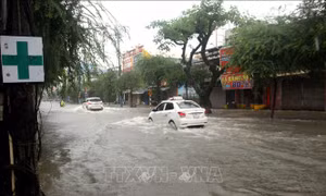 Mưa lũ làm nhiều địa phương ở Quảng Nam bị chia cắt
