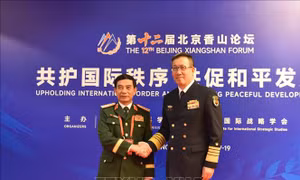 Đại tướng Phan Văn Giang gặp song phương và tiếp xúc bên lề Diễn đàn Hương Sơn Bắc Kinh lần thứ 12