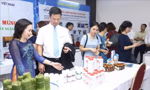Khai mạc Chợ Công nghệ và Thiết bị chuyên ngành công nghệ sinh học