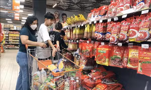 Tháng Tết, tổng mức bán lẻ hàng hóa và doanh thu dịch vụ tiêu dùng tăng 20%
