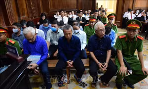 Xét xử vụ án DAB - giai đoạn 2: Tuyên trả hồ sơ, đề nghị điều tra bổ sung