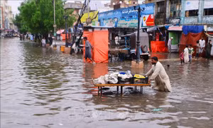 Pakistan đối mặt trận lũ lụt tồi tệ nhất lịch sử, 30% diện tích chìm trong biển nước