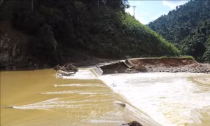 Nghệ An tập trung khắc phục hậu quả trận lũ tại xã miền núi Nga My
