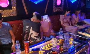 Trên 40 người tụ tập hát và sử dụng ma túy tại quán karaoke
