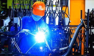 UOB nâng dự báo tăng trưởng GDP Việt Nam năm 2024 lên 6,4%