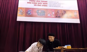6 dòng tranh dân gian nổi tiếng cùng hội tụ tại Văn Miếu - Quốc Tử Giám