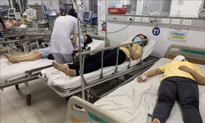 Hàng chục công nhân phải nhập viện do rò rỉ khí Amoniac​