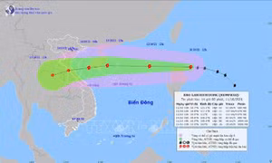 Đêm nay 11/10, bão Kompasu sẽ đi vào Biển Đông và mạnh thêm