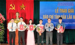 Cơ quan thường trú TTXVN đạt giải A giải báo chí tỉnh Đắk Lắk năm 2021