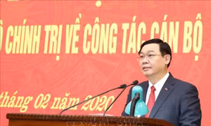 Quá trình công tác của đồng chí Vương Đình Huệ và đồng chí Hoàng Trung Hải