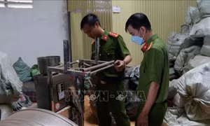 Gia Lai: Tạm giam nhóm đối tượng sản xuất, tiêu thụ thuốc trừ sâu giả
