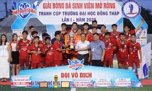Lần đầu tiên tổ chức giải bóng đá sinh viên mở rộng