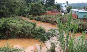 Sớm triển khai Dự án nạo vét, mở rộng lòng suối, xây kè suối Đắk Woa 