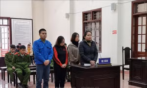 Nguyên cán bộ Thanh tra tỉnh Hòa Bình hầu tòa lần 3 lĩnh thêm 15 năm tù