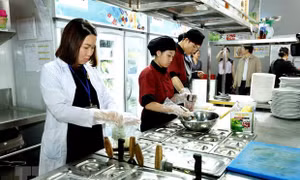Lập 6 đoàn kiểm tra liên ngành về an toàn thực phẩm tiến hành kiểm tra tại 12 tỉnh, thành phố