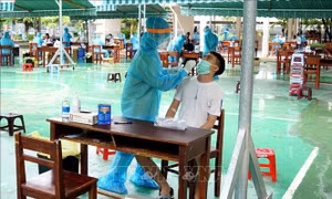 Cách ly tập trung nhiều công dân Việt Nam nhập cảnh về nước