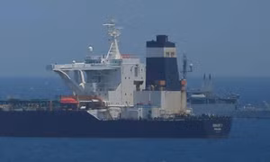 Gibraltar bắt giữ thuyền trưởng và một sĩ quan trên tàu chở dầu Iran