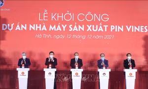Chủ tịch nước Nguyễn Xuân Phúc dự lễ khởi công dự án Nhà máy Sản xuất Pin VinES
