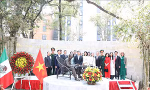 Biểu tượng Hồ Chí Minh vượt thời gian giữa lòng Mexico