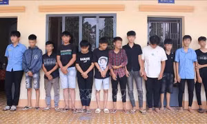 Bình Phước: Bắt nhóm thiếu niên để điều tra hành vi đánh người, cướp tài sản