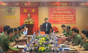 Phú Yên: Biểu dương thành tích phá chuyên án về đường dây đánh bạc liên tỉnh quy mô lớn